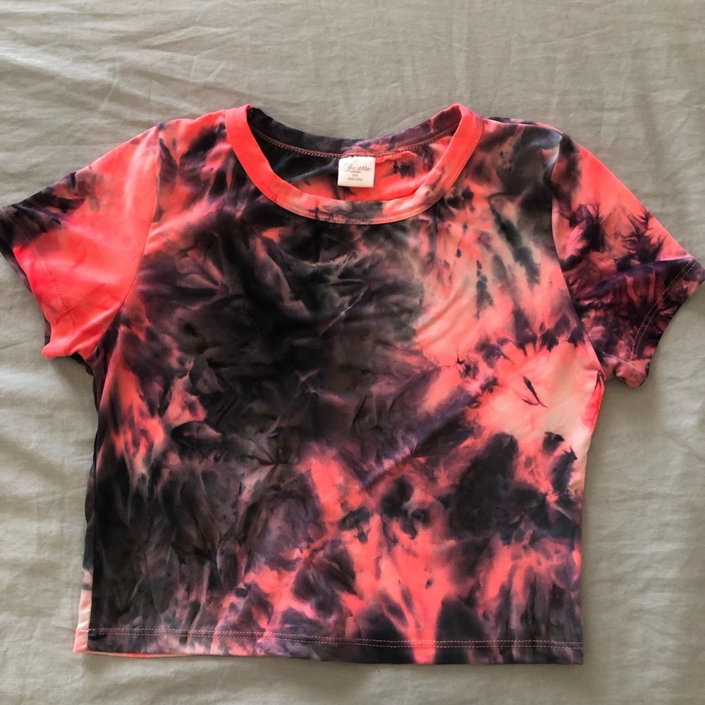 Womens Cropped Tie-dyed Workout Shirt!!! BRAND NEW, NEVER WORN!! Size Sm/Med!
